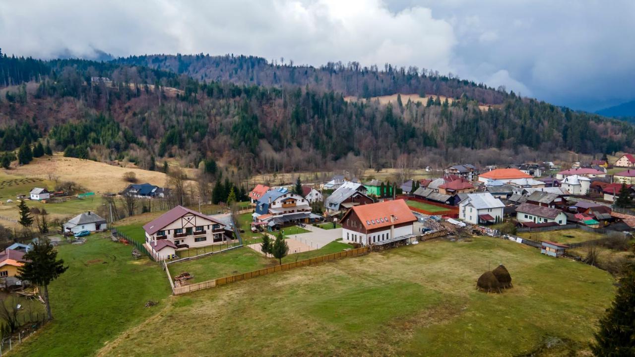 Montana Resort Colibita Bagian luar foto